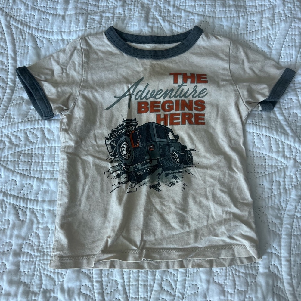 Beek Adventure Graphic Kids T-Shirt - Cream and Gray